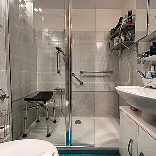 DUSCHMAX-Umbau-Wanne-zur-Dusche-1-Tag-51375-Nachher-04-IMG_4002-2000x2000