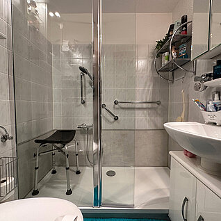 DUSCHMAX-Umbau-Wanne-zur-Dusche-1-Tag-51375-Nachher-04-IMG_4002-2000x2000